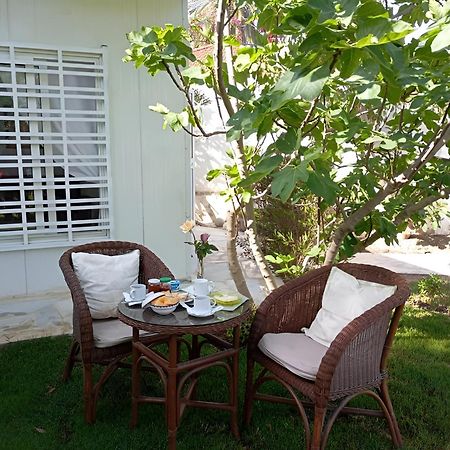 Villa Au Bout Du Jardin Karthago Exterior foto